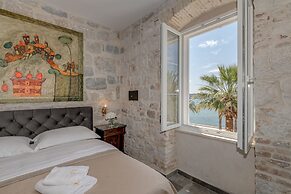 Grand Promenade Suite - Tale Of The Sea