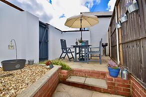 Boat House Located in the Sailing Mecca of Cowes