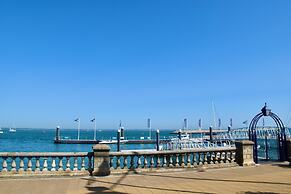 Boat House Located in the Sailing Mecca of Cowes