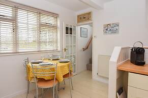 Mulberry Cottage Coastal Holiday Home