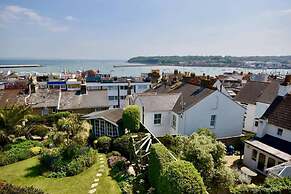 Mulberry Cottage Coastal Holiday Home