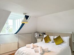 Arden Villa With Sea Views