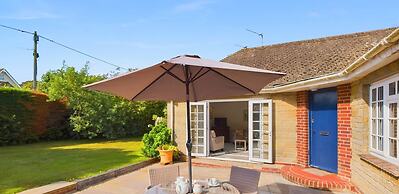 White Roses a dog Friendly Retreat for two