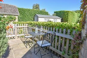 White Roses a dog Friendly Retreat for two