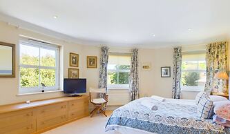Solent Landing No 16 Beach Retreat