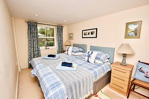 Solent Landing No 16 Beach Retreat