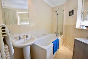 Solent Landing No 16 Beach Retreat