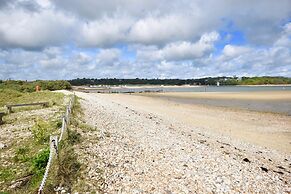Solent Landing No 16 Beach Retreat
