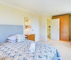 Solent Landing No 16 Beach Retreat