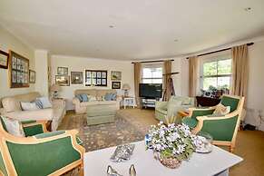 Solent Landing No 16 Beach Retreat