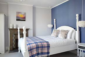 Gothic Cottage Hot Tub Fire Pit Pizza Oven Gas Bbq