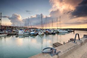 Queens Mews a Coastal Holiday Home