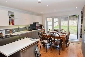 Queens Mews a Coastal Holiday Home