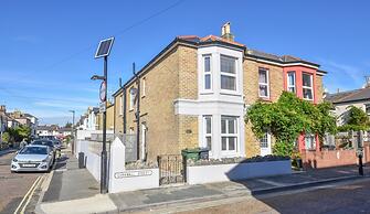 Seaside Cottage in Ryde