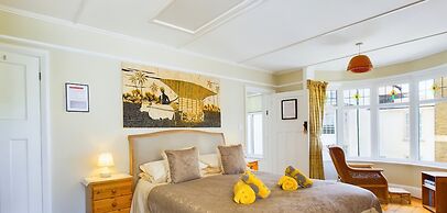 Anchor Down Close to the Beach Cafes and Restaurants