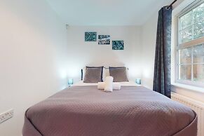 Stunning 2-bed Apartment in Grays
