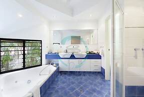 ZENLUX - 3-Story Corporate Golf Retreat