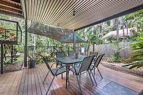 ZENLUX - 3-Story Corporate Golf Retreat