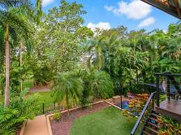 ZENLUX - 3-Story Corporate Golf Retreat