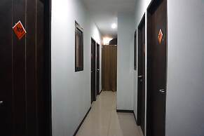 Capital O 3952 Hotel C 18 Cibaduyut