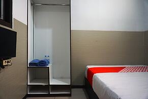 Capital O 3952 Hotel C 18 Cibaduyut