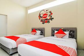 OYO 168 K-15 Residence