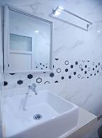 Super OYO Capital O 92096 Kuala Ulee Lheue Residence Syariah