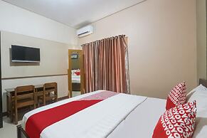 OYO 90193 D'waru Homestay Syariah