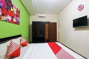 OYO 90193 D'waru Homestay Syariah