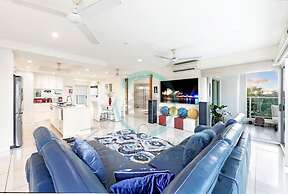 ZEN TREE BLOSSOM - 3BR Luxury Apartment