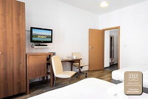 Treasure Home Apartment 1050