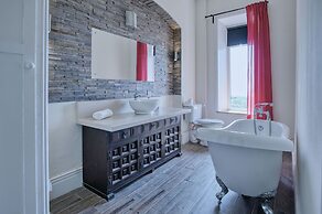 Pendine Manor - 9 Bedroom Manor House - Pendine