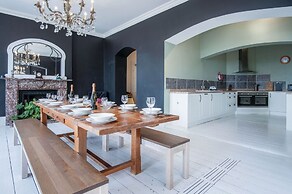 Pendine Manor - 9 Bedroom Manor House - Pendine