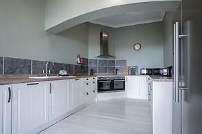 Pendine Manor - 9 Bedroom Manor House - Pendine