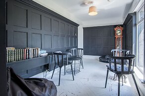 Pendine Manor - 9 Bedroom Manor House - Pendine