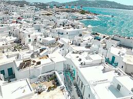 CAPRI Downtown Rooms