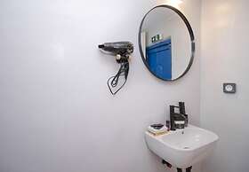 CAPRI Downtown Rooms