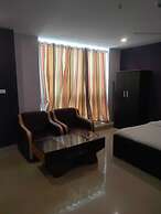 iROOMZ Hotel Diamond Park