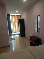 iROOMZ Hotel Diamond Park