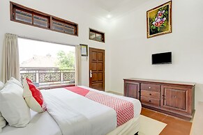 Super OYO 3261 Hotel Ratu