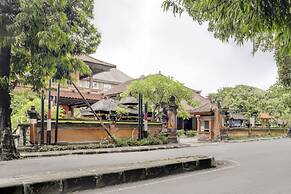 Super OYO 3261 Hotel Ratu