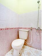 Super OYO 3261 Hotel Ratu