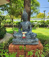 Baan Nern Khao Resort