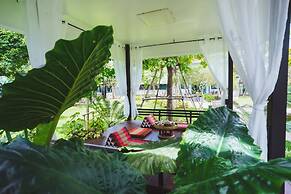 Baan Nern Khao Resort