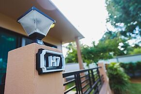 Baan Nern Khao Resort