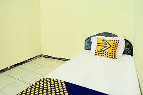 SPOT ON 92400 Dhaha Penginapan House Syariah