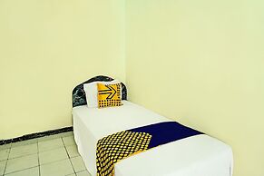 SPOT ON 92400 Dhaha Penginapan House Syariah