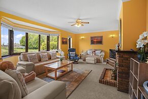 Charming 3-bed House Sleeps 6 in Rural Setting