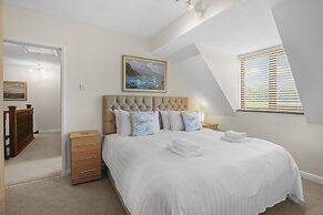 Charming 3-bed House Sleeps 6 in Rural Setting