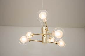 Liiiving - Crystal Palace Apartment